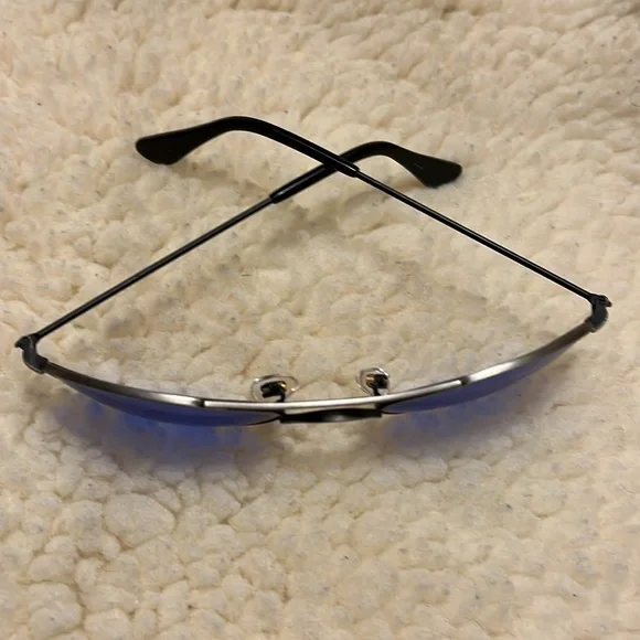 Stylish Oval Blue Lens Sunglasses - Picture 4 of 17